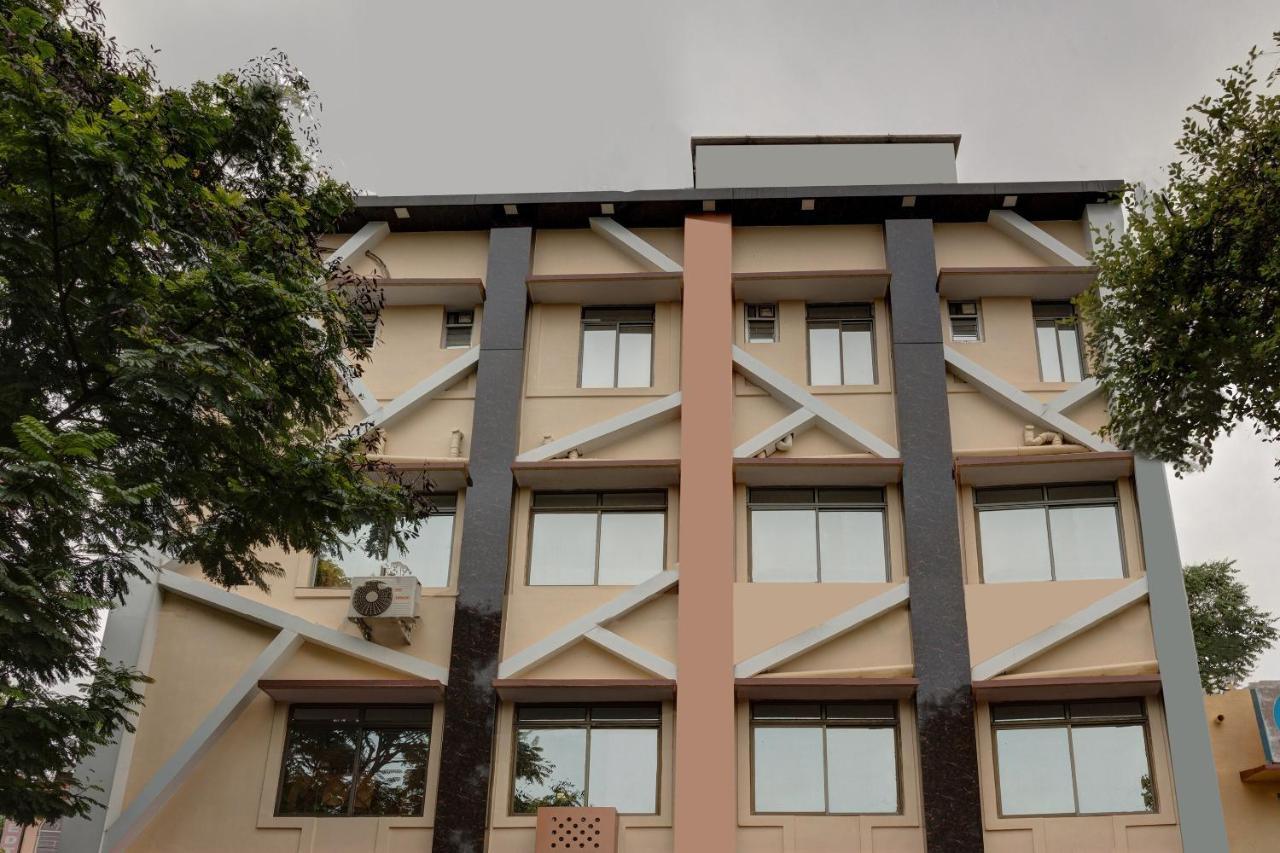 Oyo Hotel Satguru Jamshedpur Extérieur photo